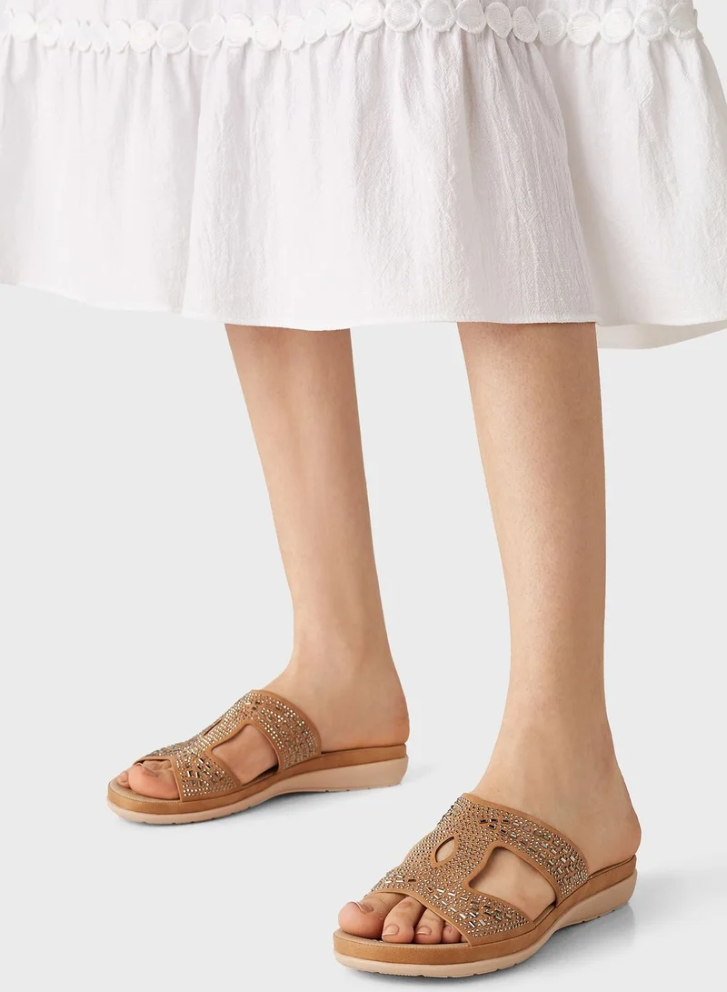لو كونفورت Side Strap Flat Sandal