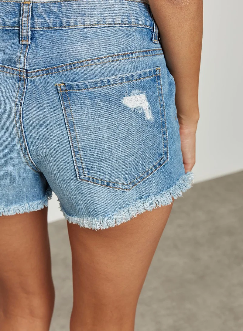 FOREVER 21 Frayed Hem Denim Shorts