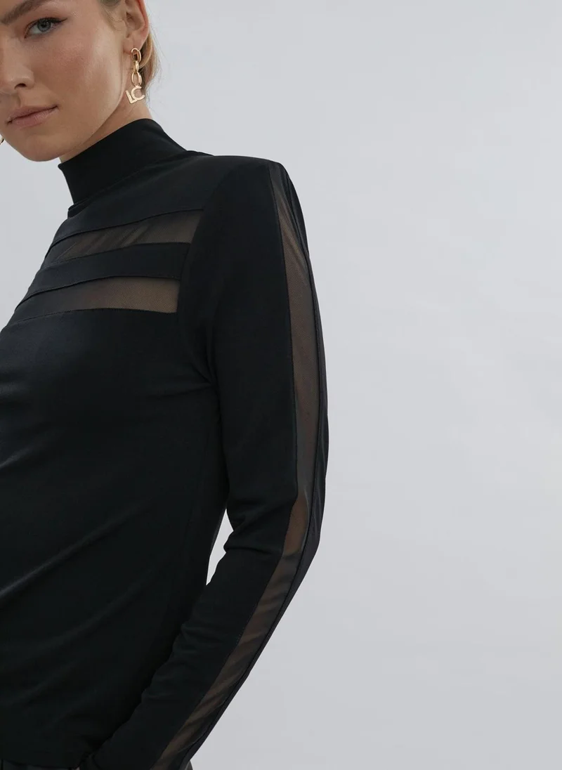 Lola Casademunt T-shirt with shoulder pads detail