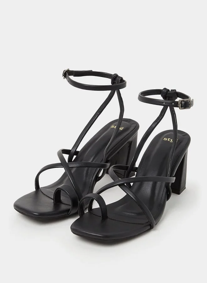 Styli Toe-Post Ankle Strap Flared Heel Sandals