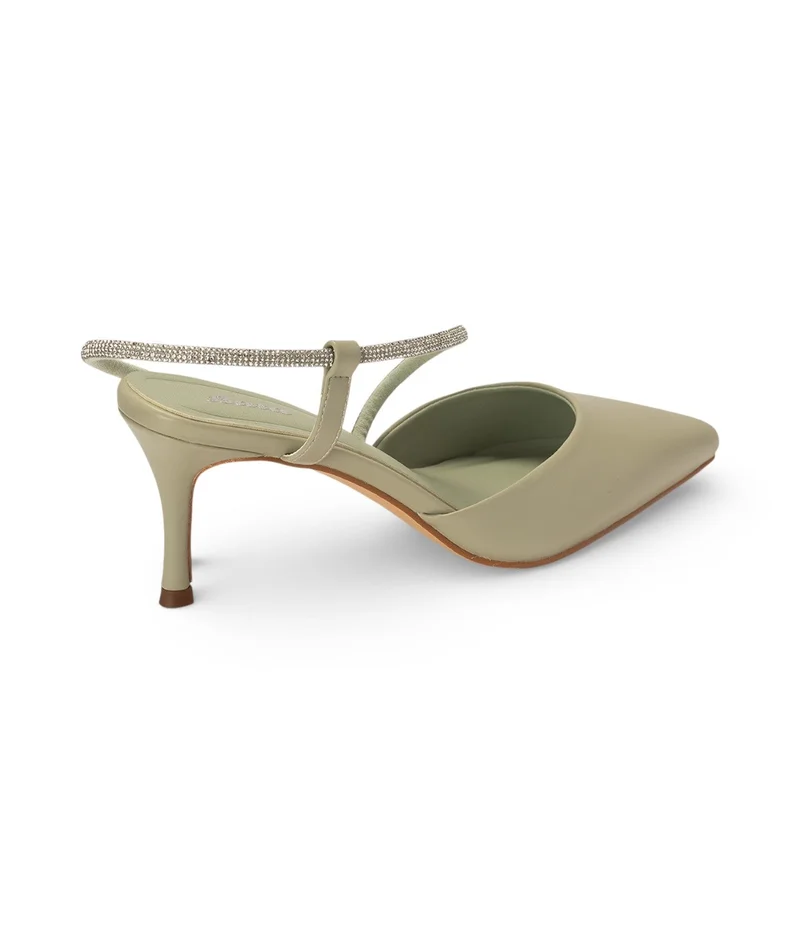 باتا حذاء أنيق بمقدمة مدببة وسير خلفي