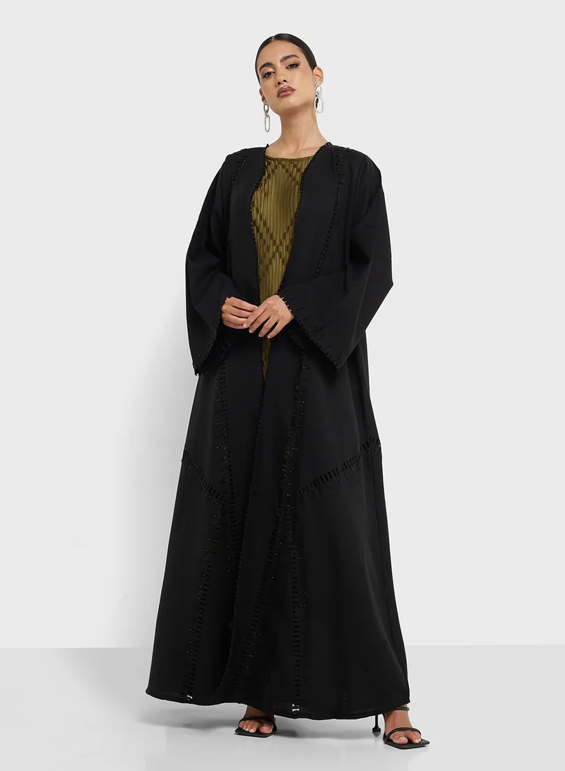 hayas closet Lace detailed Abaya with Sheila