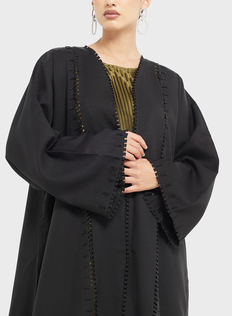 hayas closet Lace detailed Abaya with Sheila