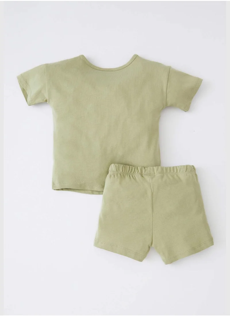 ديفاكتو Regular Fit Short Sleeve Minimal Slogan Print Lounge Set