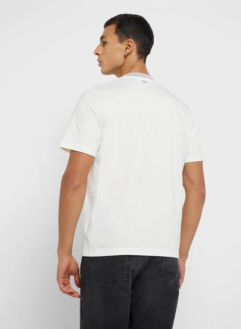 لاكوست تيشيرت برقبة دائرية وأكمام قصيرة - Image 2