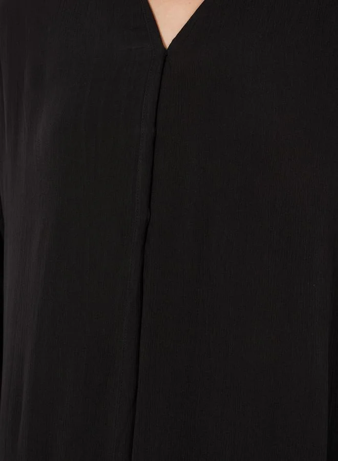 Styli Crinkle Textured V Neck Abaya