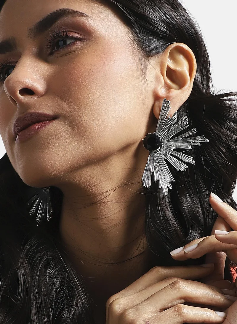 SOHI Metallic Flora Artificial Drop Earring Jewellery