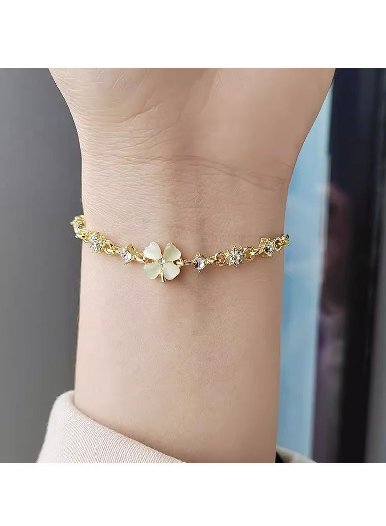 Four Leaf Clover Adjustable Bracelet for Women – Elegant Pull Chain Design, Niche Light Luxury Jewelry, Minimalist Lucky Charm Wrist Accessory - Image 4