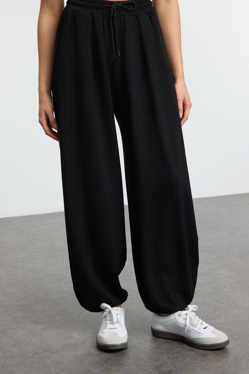 trendyol Black Soft Touch Carrot/Shalwar Fit Stretchy Knitted Sweatpants Pants - Image 4