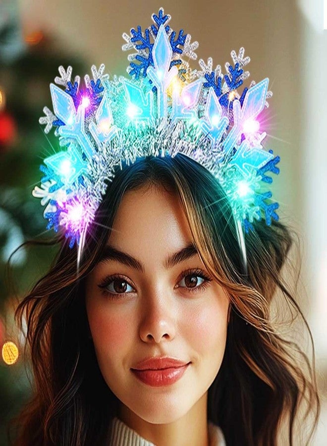 يان طوق رأس مضيء على شكل ندفة ثلجية من Yean، طوق شعر LED لامع لعيد الميلاد، إكسسوارات شعر لامعة للنساء (إضاءة ملونة، مقاس واحد) - Image 3