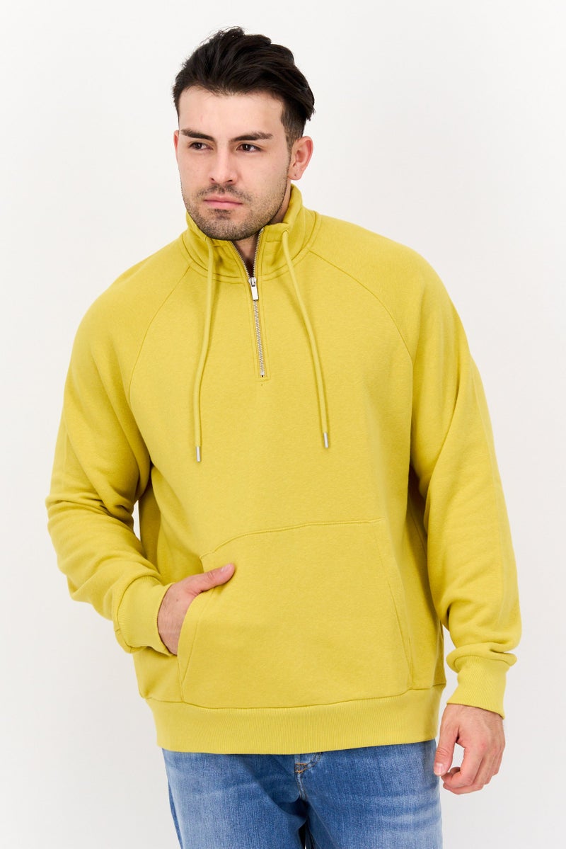 ESPRIT سويت شيرت رجالي بأكمام طويلة وياقة عالية بسحاب نصف، خردل - Image 1