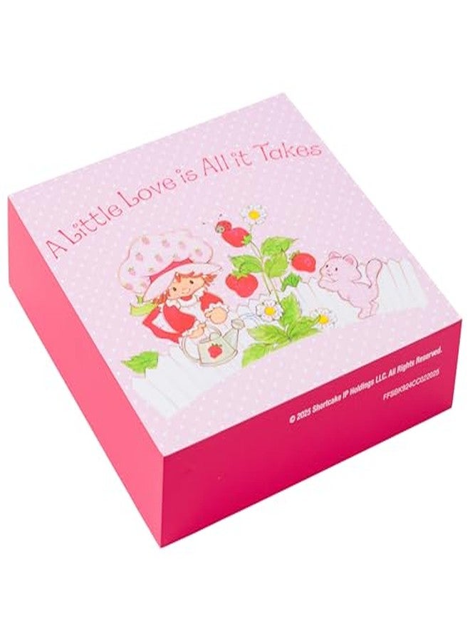 سيلفر بوفالو لوحة جدارية مربعة الشكل، عليها صورة كعكة الفراولة القصيرة من سيلفر بافالو، مكتوب عليها "القليل من الحب هو كل ما يتطلبه الأمر"، مقاس 6 بوصات × 6 بوصات × 1.5 بوصة - Image 3