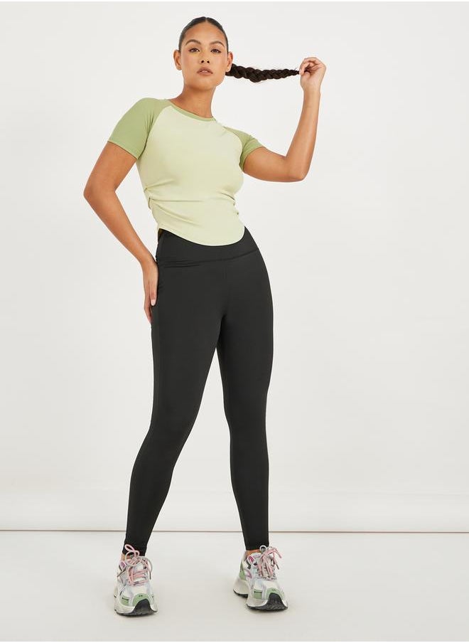 Styli Color Block Side Ruched Curved Hem Short Sleeve Top  - Image 2