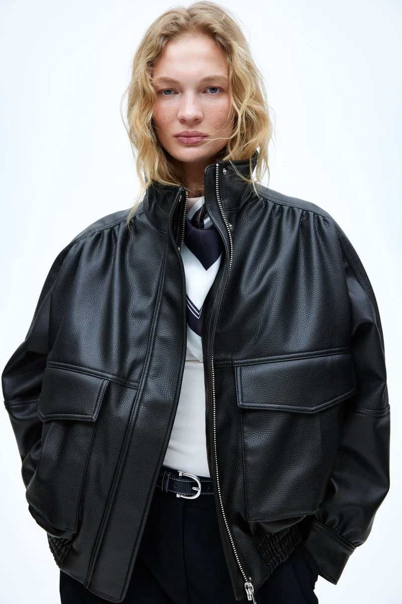 اتش اند ام جاكيت بومبر من النسيج المطلي