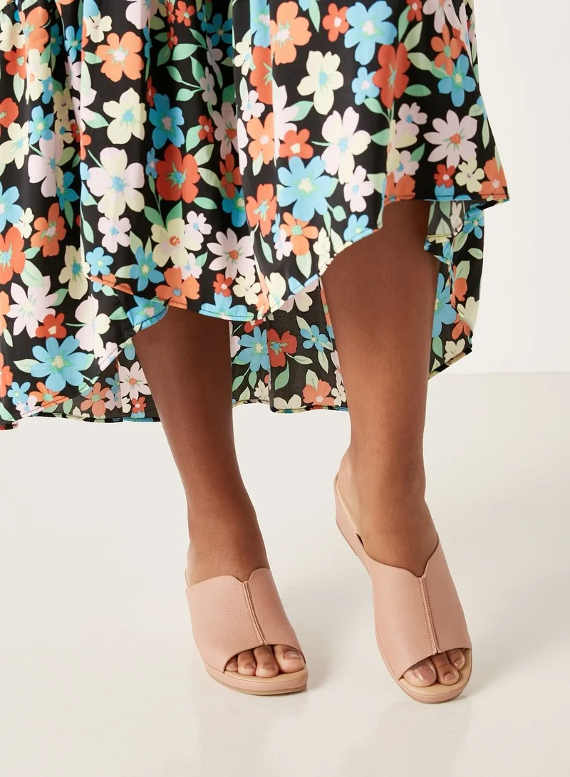 Le Confort Womens Solid Slip-On Sandals with Wedge Heels
