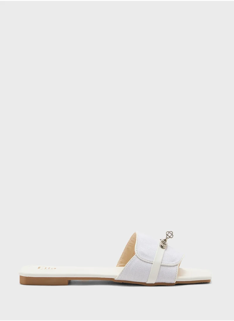 ELLA Flat Sandal With Buckle