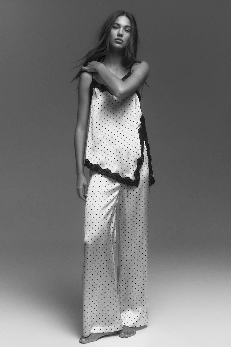 اتش اند ام بيجاما من الساتان