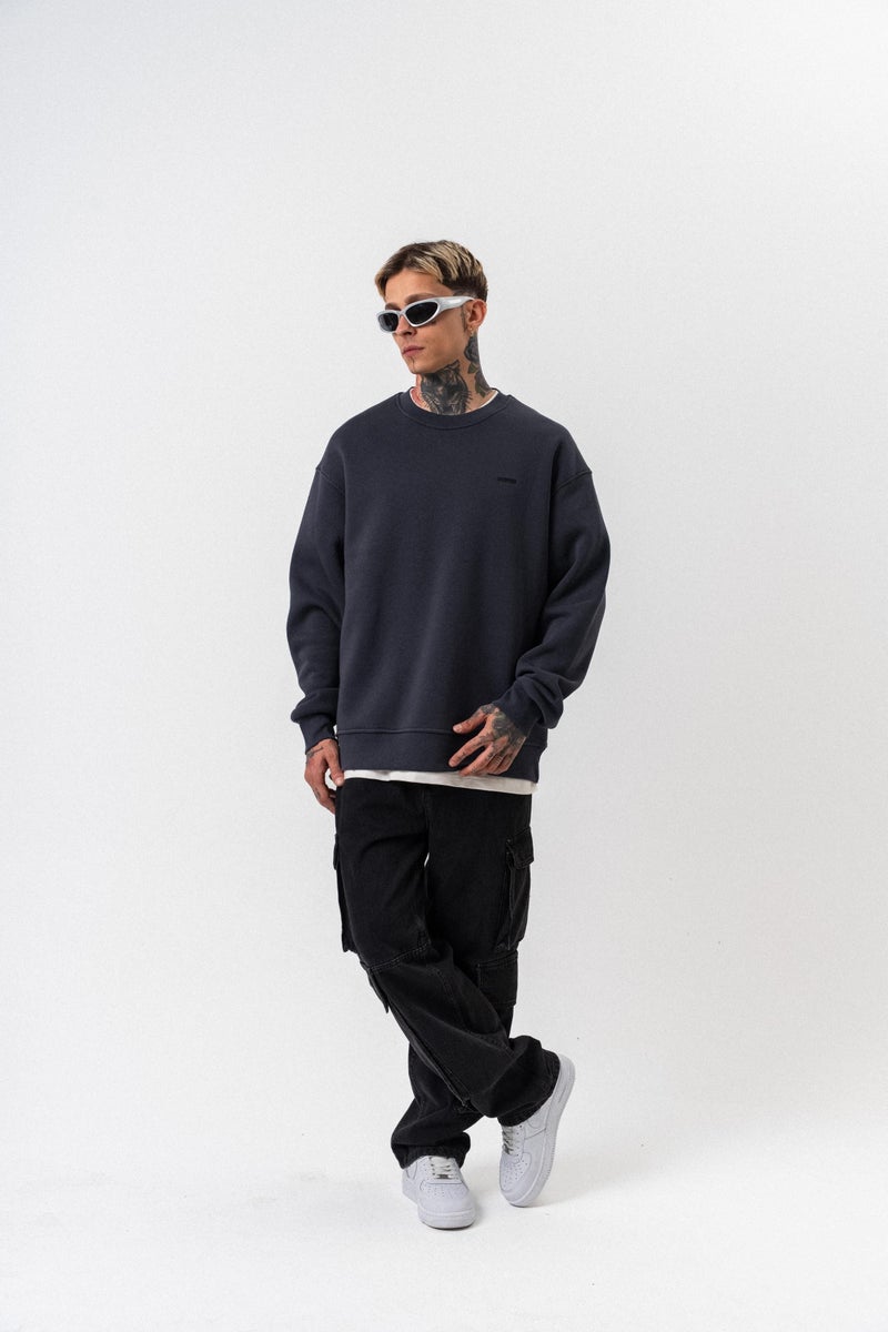 ريسباير سويت شيرت رجالي أساسي واسع (Oversize) بتفاصيل نص "Respire" لون رمادي داكن (Füme) - Image 5