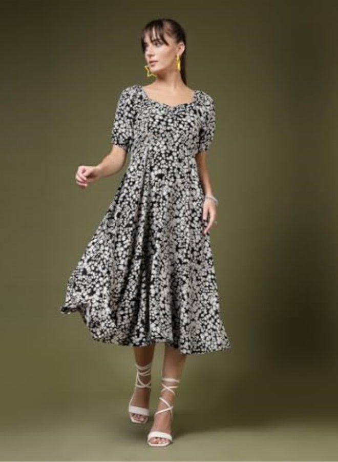 Oomph! فستان نسائي متوسط الطول بتصميم كريب وواسع من الأسفل من OOMPH! - Image 3