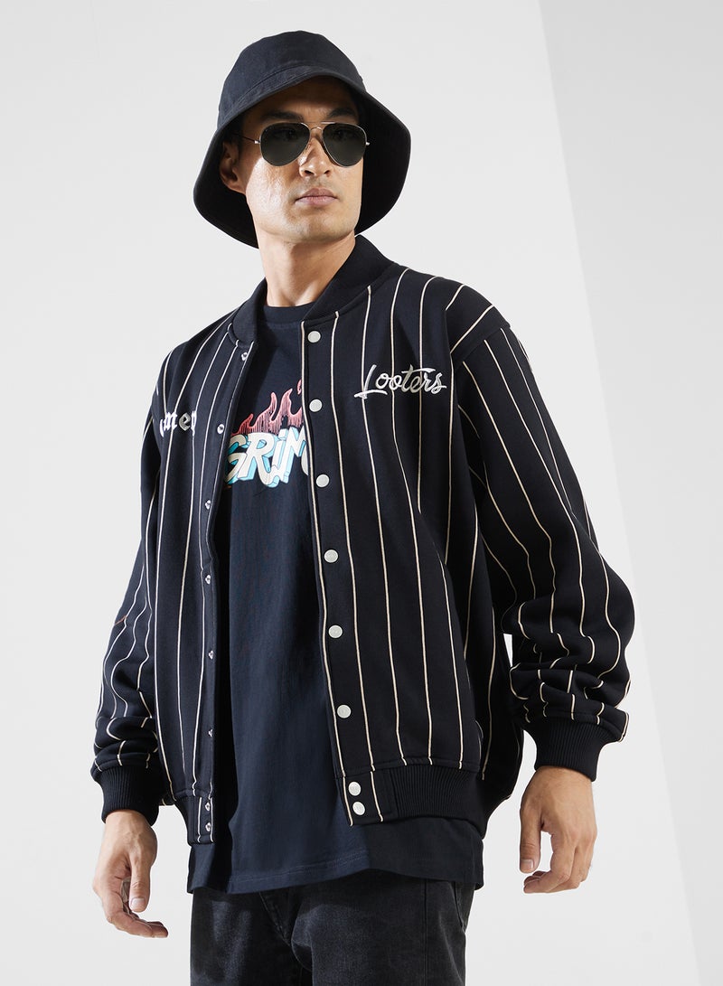 جرايمي بلوزة صوف بأزرار تثير الهلع - Image 1