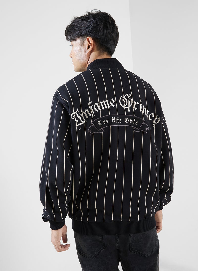 جرايمي بلوزة صوف بأزرار تثير الهلع - Image 2