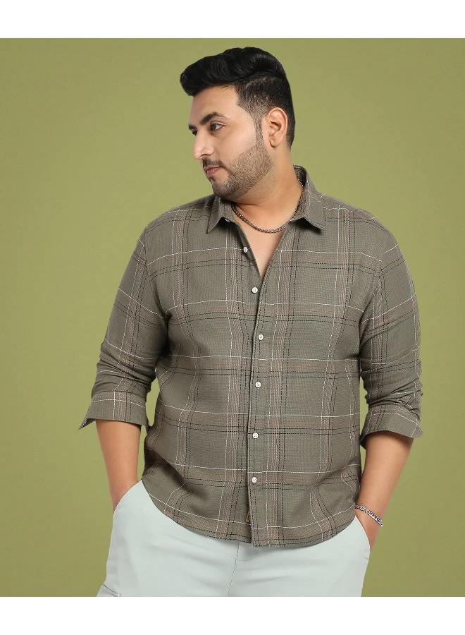 انستافاب بلس قميص منقوش طويل من قماش الترتان باللون الأخضر الزيتوني للرجال