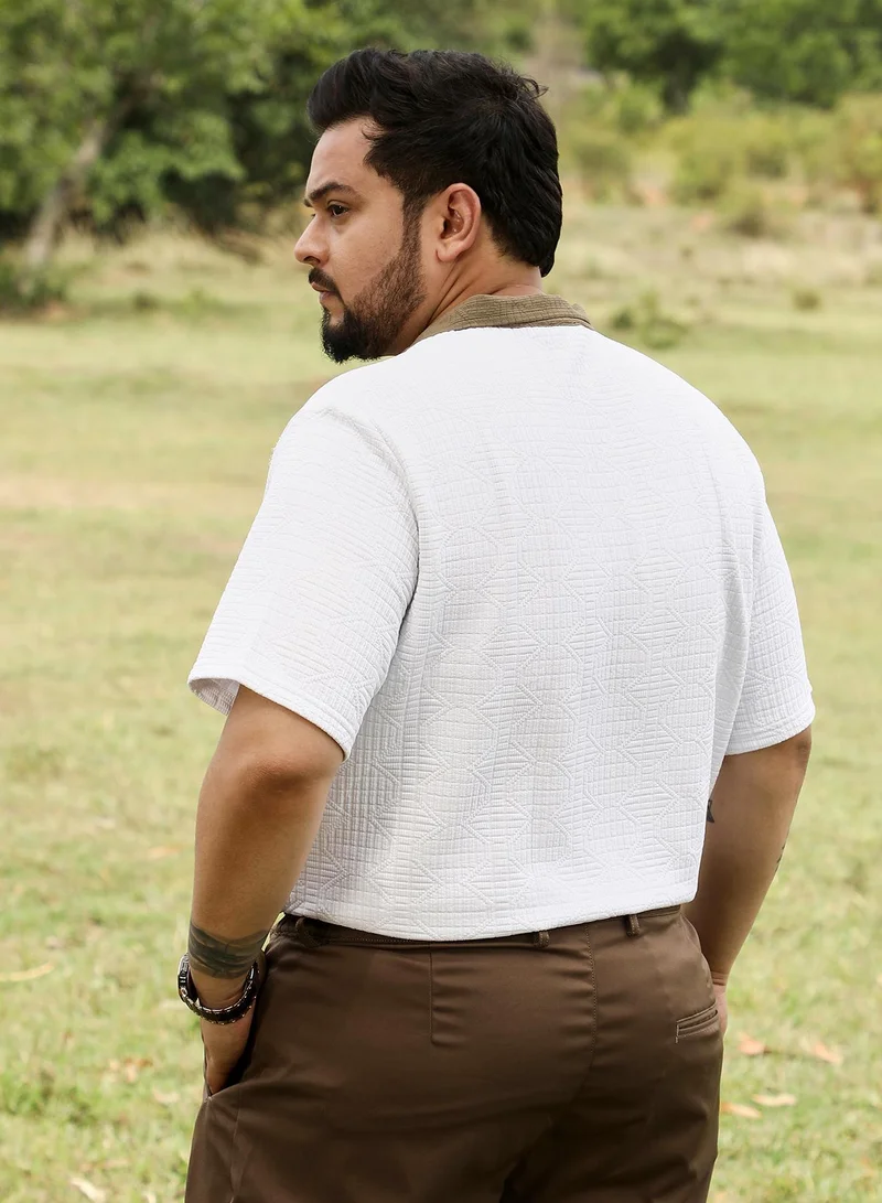 انستافاب بلس Instafab Men's Army Green & Chalk White Oblique-Block Polo T-Shirt | Polo Collar  , Short Regular Sleeves , Half-Zipper Closure | Colourblock Jacquard | Cotton-Blend T-Shirt For Casual Wear