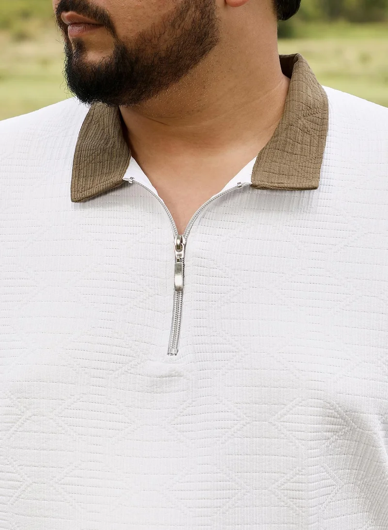 انستافاب بلس Instafab Men's Army Green & Chalk White Oblique-Block Polo T-Shirt | Polo Collar  , Short Regular Sleeves , Half-Zipper Closure | Colourblock Jacquard | Cotton-Blend T-Shirt For Casual Wear