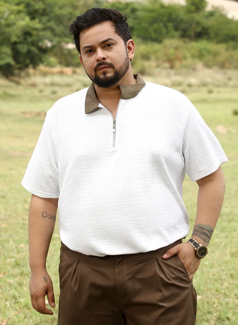 Instafab Plus Instafab Men's Army Green & Chalk White Oblique-Block Polo T-Shirt | Polo Collar  , Short Regular Sleeves , Half-Zipper Closure | Colourblock Jacquard | Cotton-Blend T-Shirt For Casual Wear