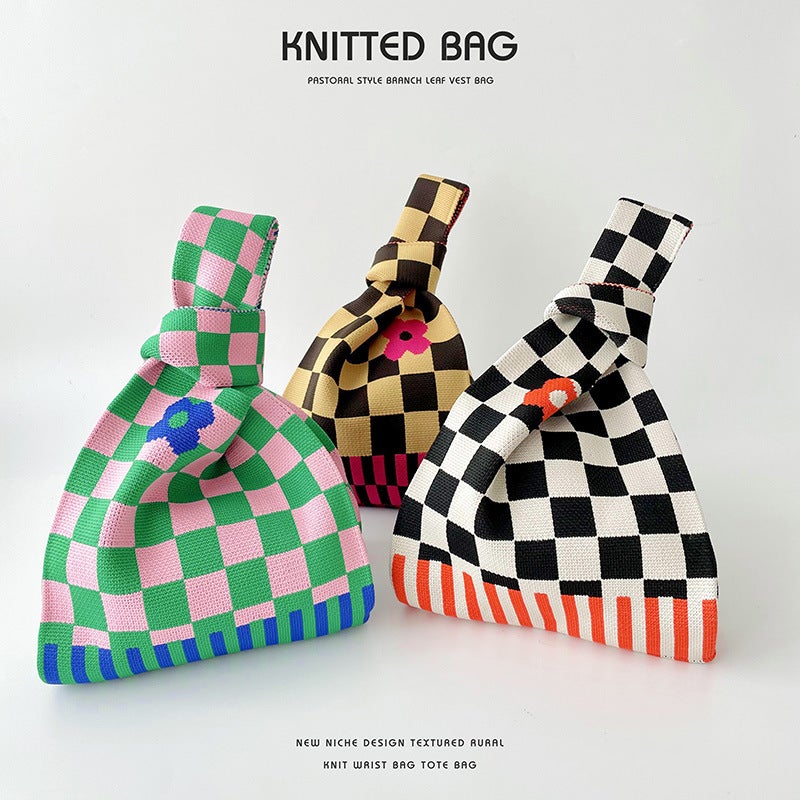 Korean Version Of The Niche Design Checkerboard Small Flower Knitted Handbag Joker Travel Large Capacity Wrist Bag Manufacturers - Image 2