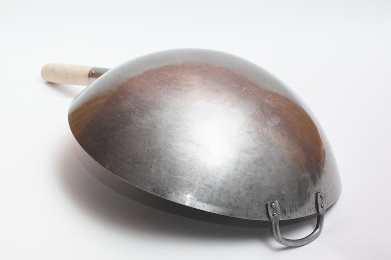 Craft Wok Big 16 Inch Heavy Hand Hammered Carbon Steel Pow Wok with Wooden and Steel Helper Handle (Round Bottom) / 731W138 - Image 2
