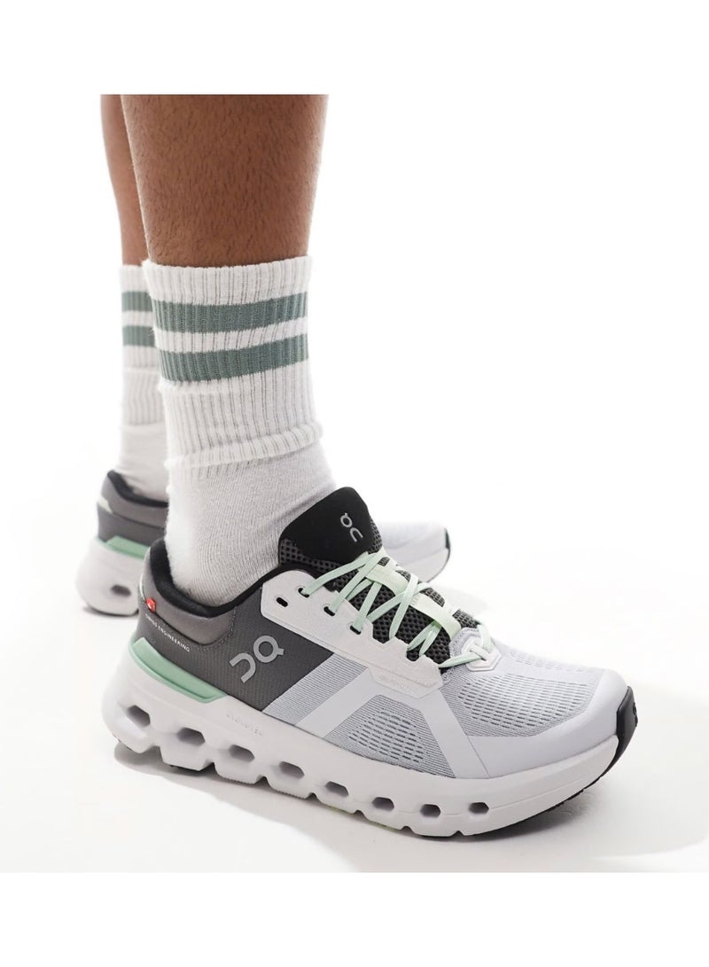 اون راننج حذاء رياضي منخفض الرقبة من On Running Cloudrunner 2 باللونين الرمادي والأخضر الزيتوني - Image 4