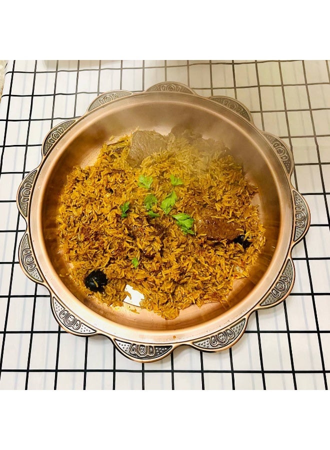 صينية وسرفيس العزومات الفاخرة بغطاء نحاسي لتقديم الكبسة والمندي والمشويات – مثالي للعزائم والمناسبات الخاصة Rg  - Image 2