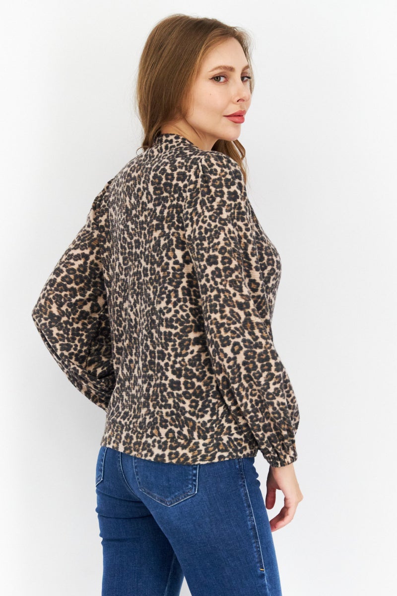 Riley & Rae بلوزة نسائية بأكمام طويلة وطباعة حيوانات، سوداء - Image 3