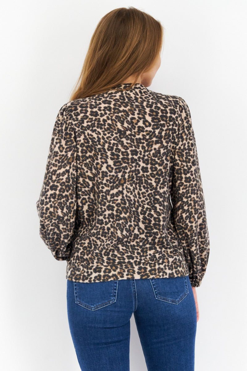 Riley & Rae بلوزة نسائية بأكمام طويلة وطباعة حيوانات، سوداء - Image 2