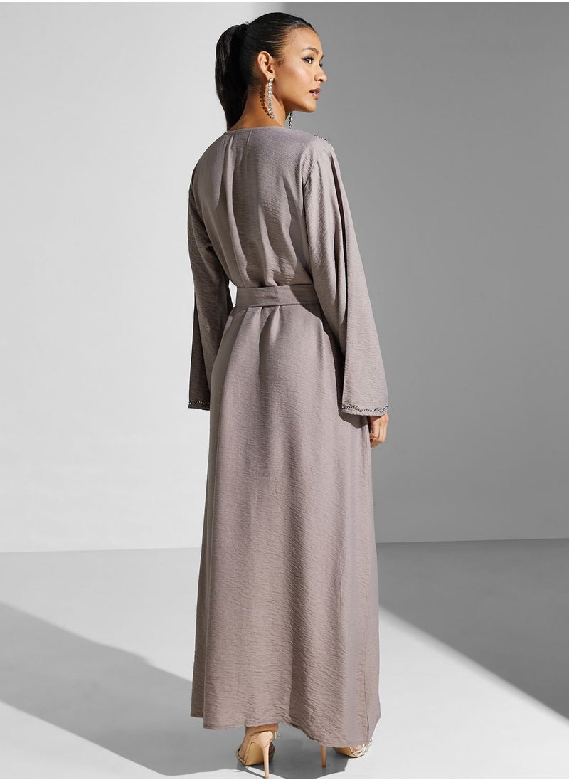 hayas closet - Embellished Belted Jalabiya - Image 1