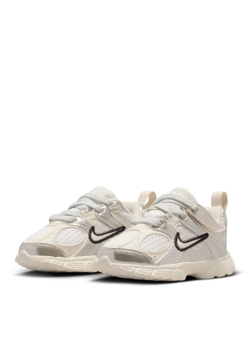 نايكي حذاء في 5 آر إن آر للأطفال الرضع