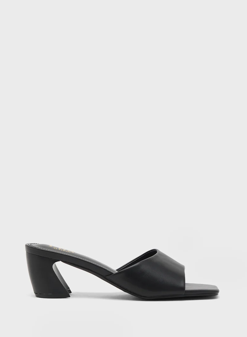 ايلا Mule With Curved Heel