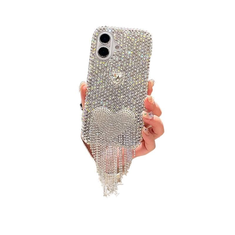 BB غطاء واقي بAcrylic لـ iPhone 13 مع مليء بالألماس ونقش قلب مع شرابة باللون وردي من الأكريليك باللون الوردي - Image 5