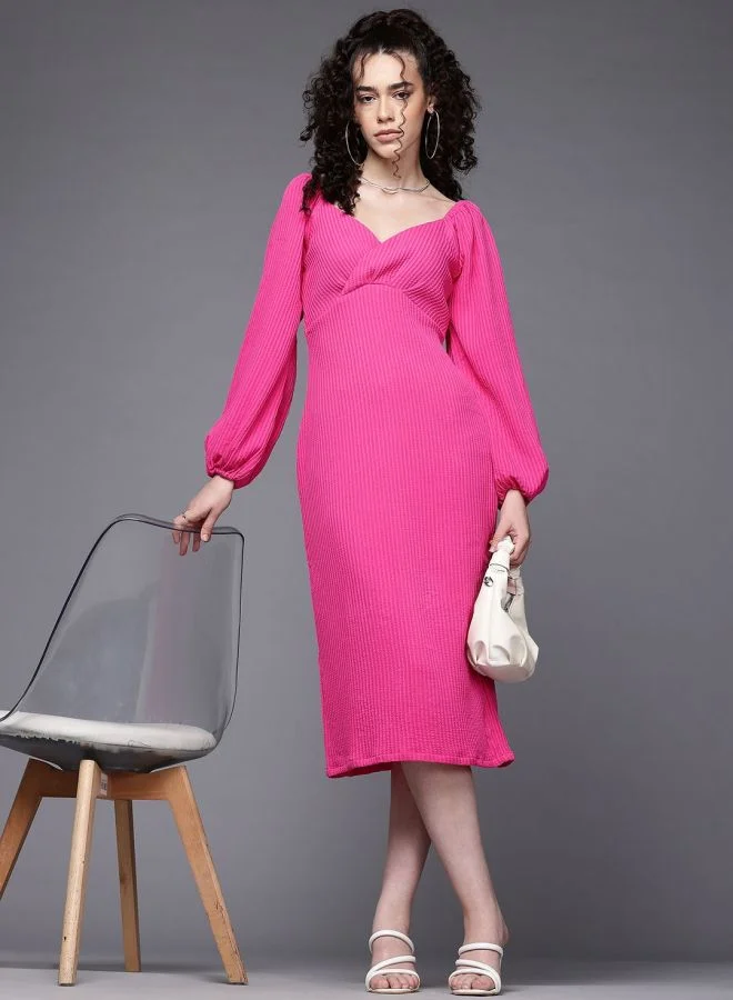 Women Regular Fit Textured Sweetheart Neck Long Sleeve Midi Dress