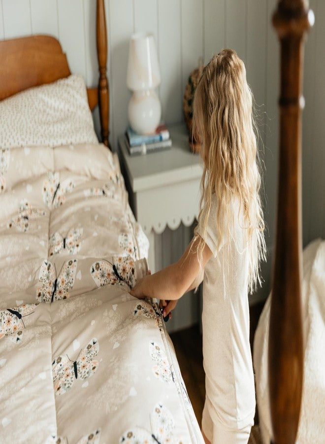 Beddy's طقم سرير متين بسحاب للأطفال من Beddy's، بتصميم فراشات، يتضمن ملاءات ولحاف بيج اللون مزين بالفراشات والقلوب والزهور، بالإضافة إلى غطاء وسادة وغطاء وسادة مزخرف، سهل التركيب والغسل. - Image 4