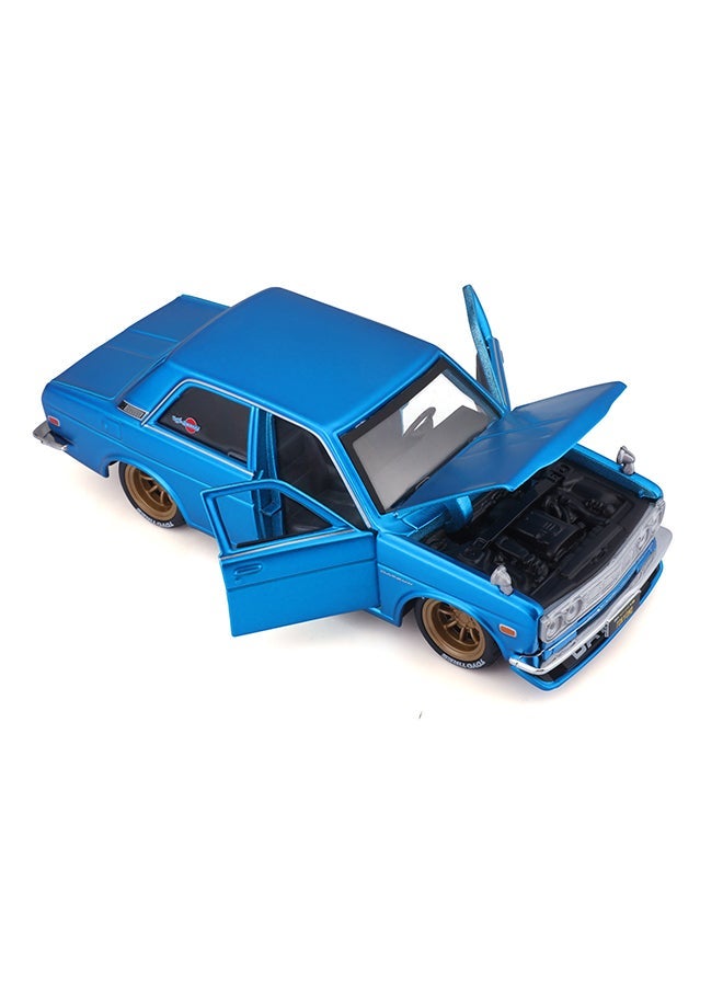 NIBEMINENT Design Collection 1971 Datsun Assorted Colours 26x10.2x12.5cm - Image 3