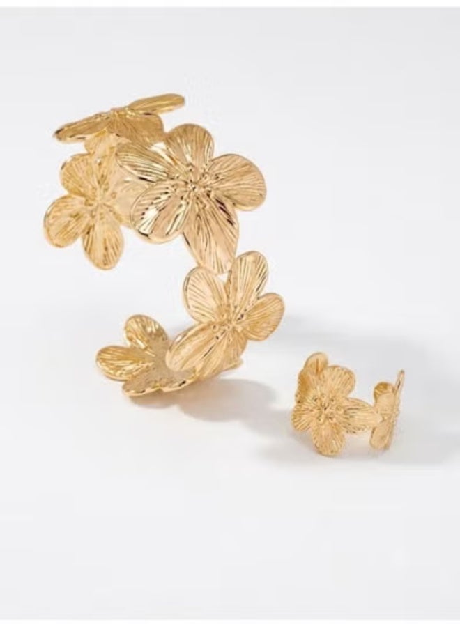 veya Elegant Women’s 2-Piece Jewelry Set Inspired by Blooming Flowers – Gold-Tone Ring and Bracelet for a Refined Modern Look - Image 4