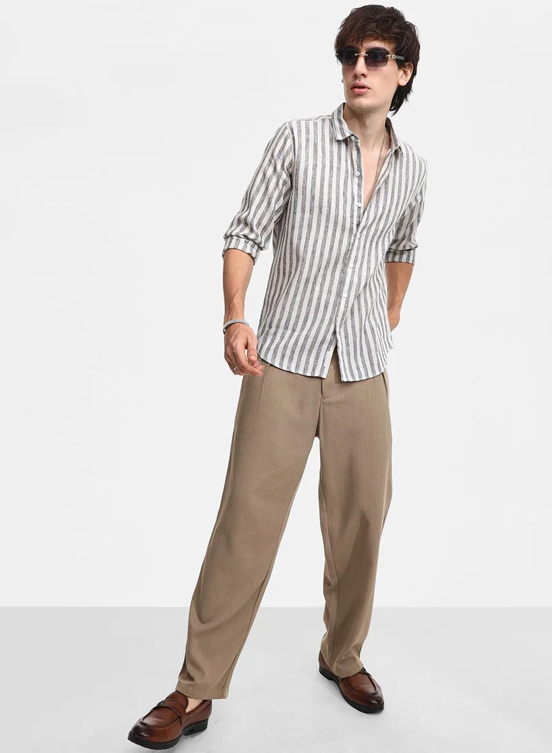 Campus Sutra Men's Charcoal Grey Heathered-Stripe Shirt