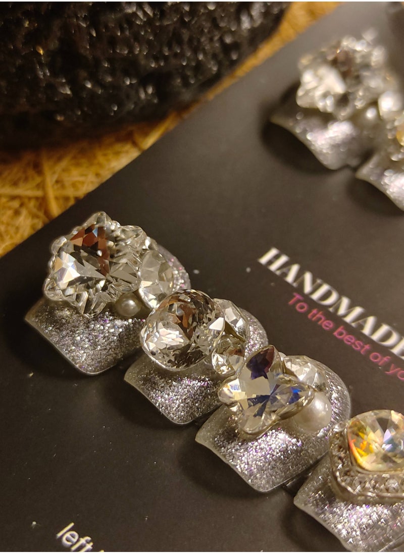 LauraTheBeauty - 【DreamDrop】10 Pcs Rhinestone Nail Art False Nails Short Square Fake Nails Press on Nails with Wearing Tools - Image 1