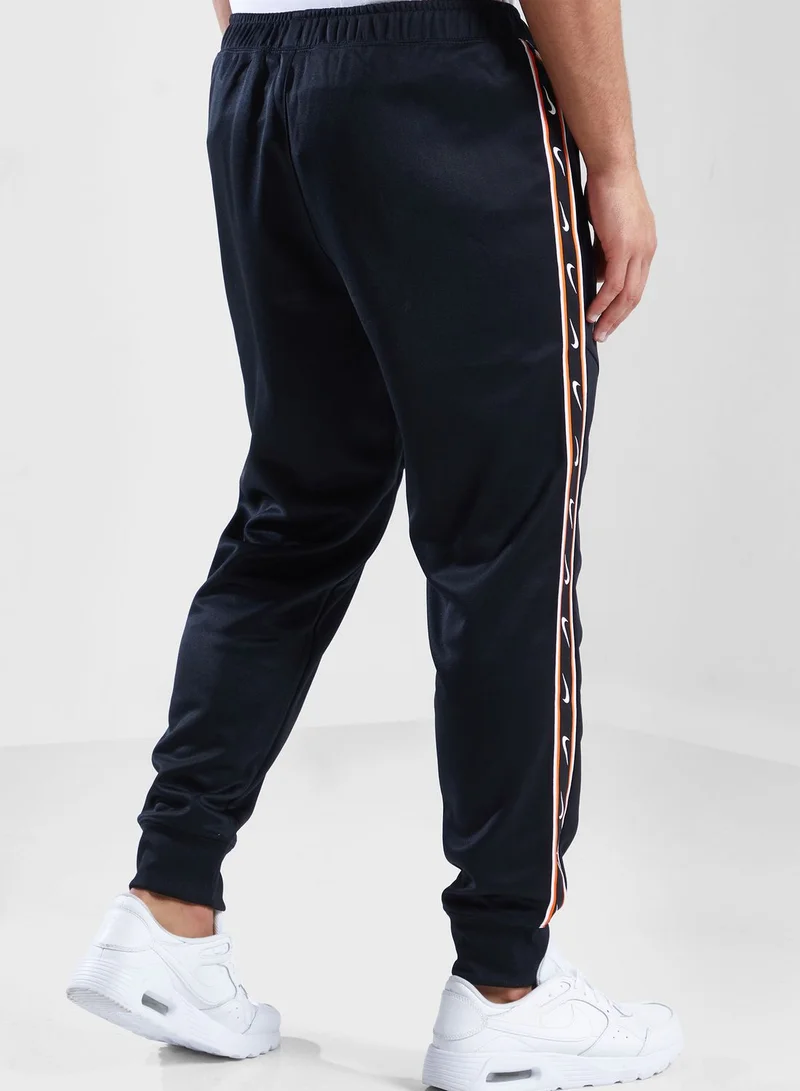 Nike Nsw Repeat Swoosh Sweatpants