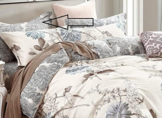 MATCHING PILLOWCASES DAISY KING