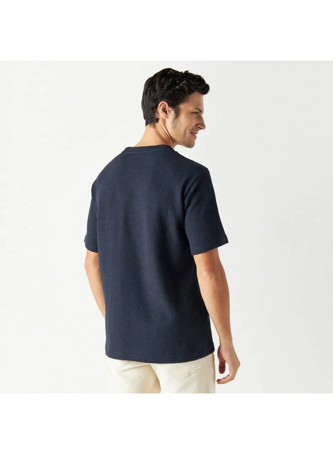 Iconic Iconic Textured Crew Neck T-shirt with Short Sleeves