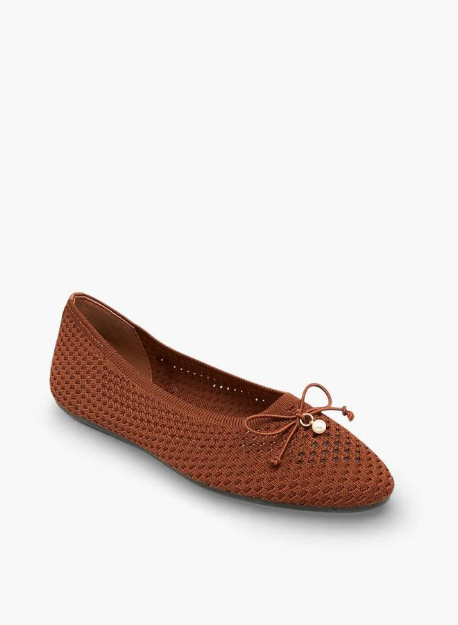 سيليست Women Textured Ballerina Shoes