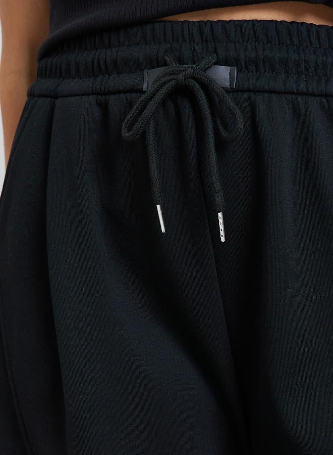 ستايلي جوغر بقصة مريحة وخصر عالي - Image 3